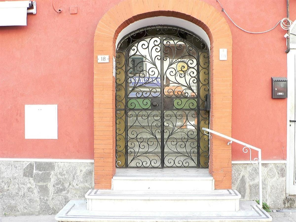 Apartamento Valerio'S Flat Pozzuoli Exterior foto